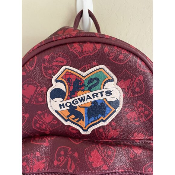 NWOT Disney Hogwarts Faux Leather Mini Backpack Harry Pottery Coin Purse Pouch - Picture 2 of 10